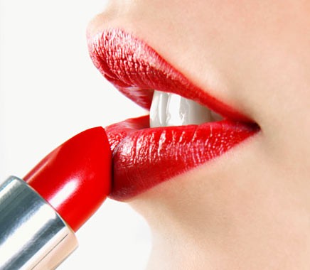 Como usar um batom vermelho: